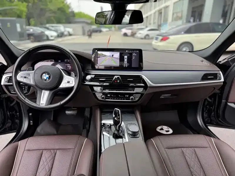 BMW 5 Series — фото 8