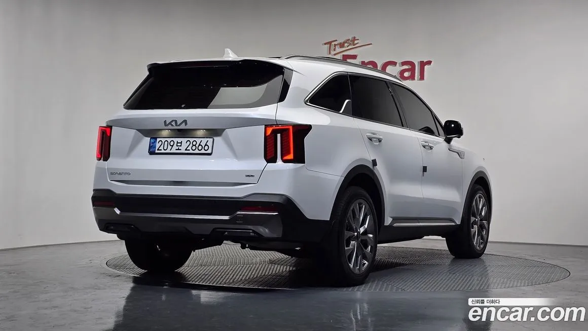 Kia Sorento — фото 5