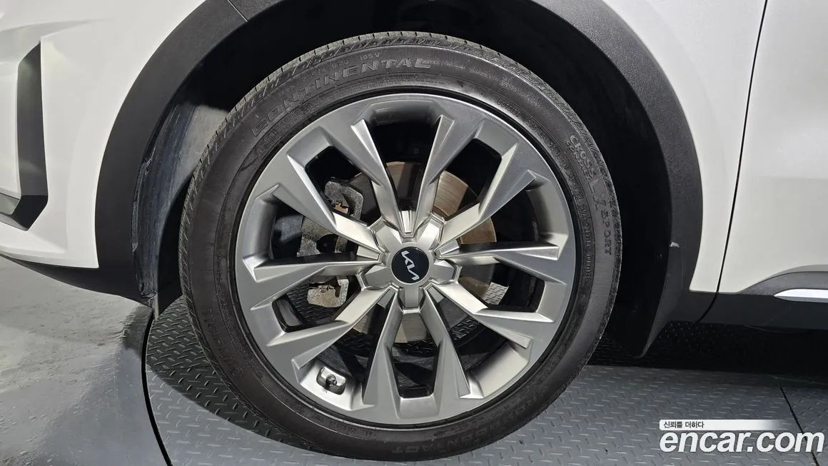 Kia Sorento — фото 6