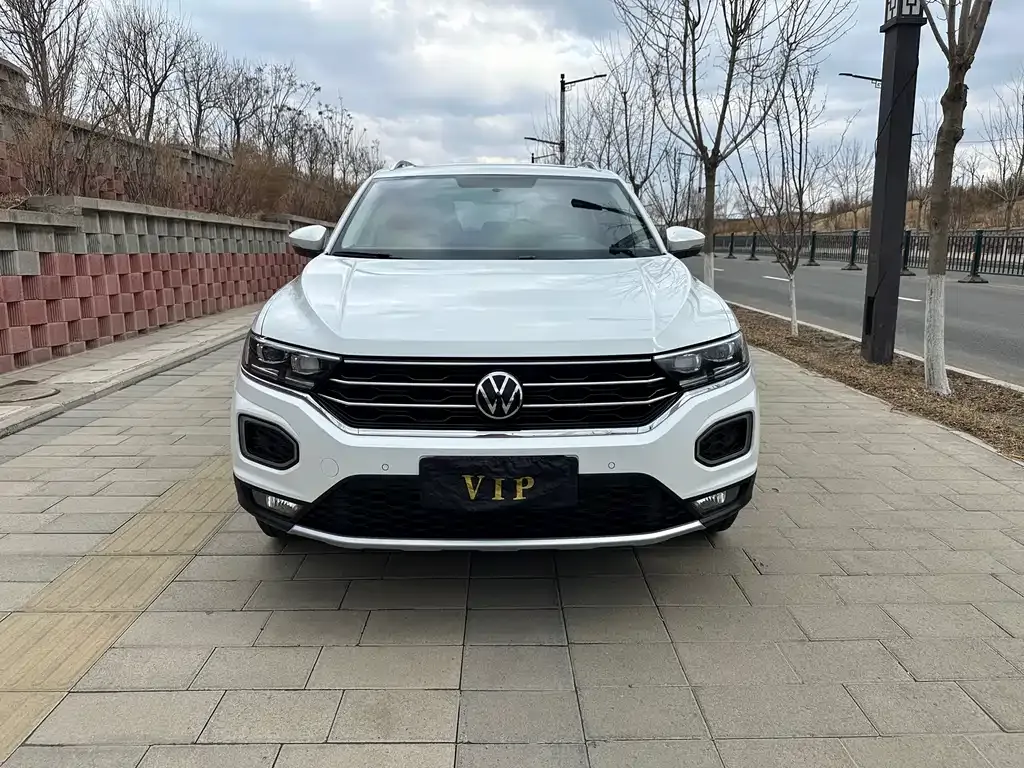 Volkswagen T-Roc — фото 8