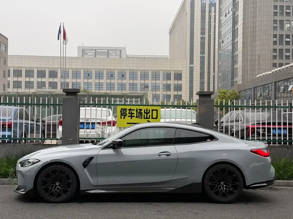 BMW M4 — фото 10