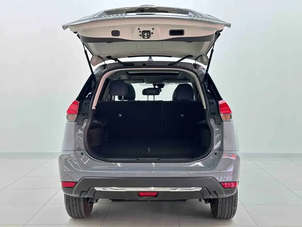 Nissan X-Trail — фото 10