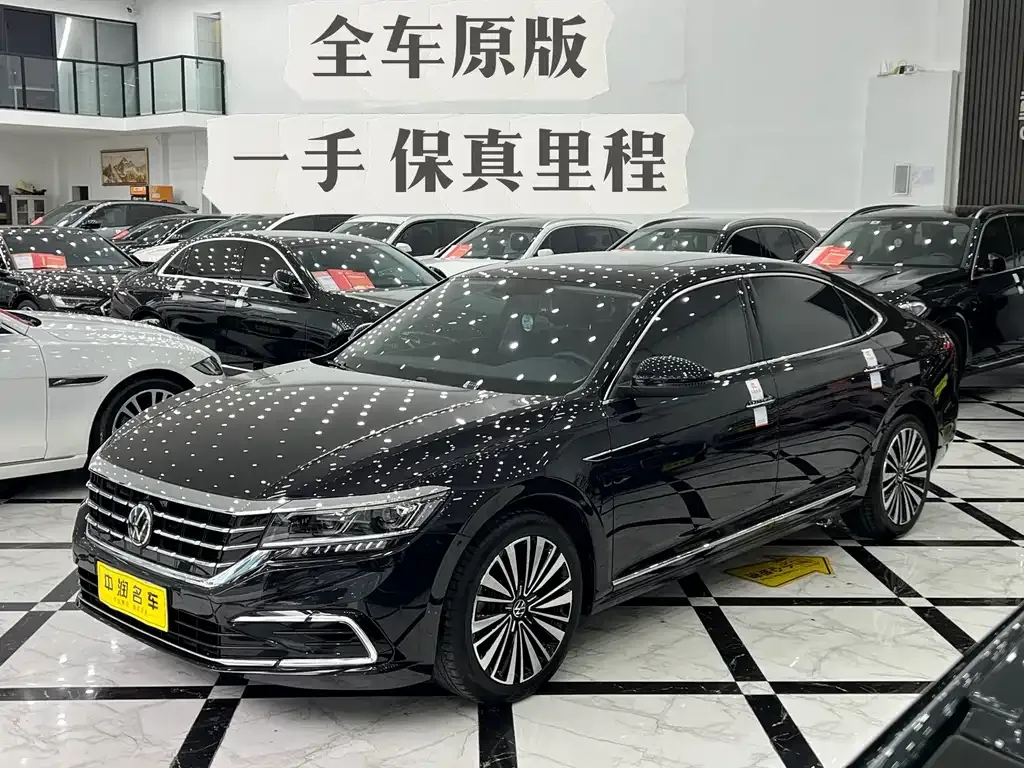 Volkswagen Passat — фото 1