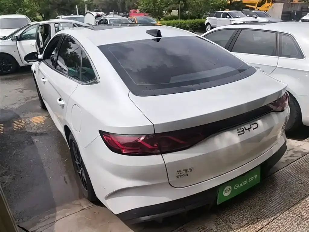 BYD Qin L — фото 9