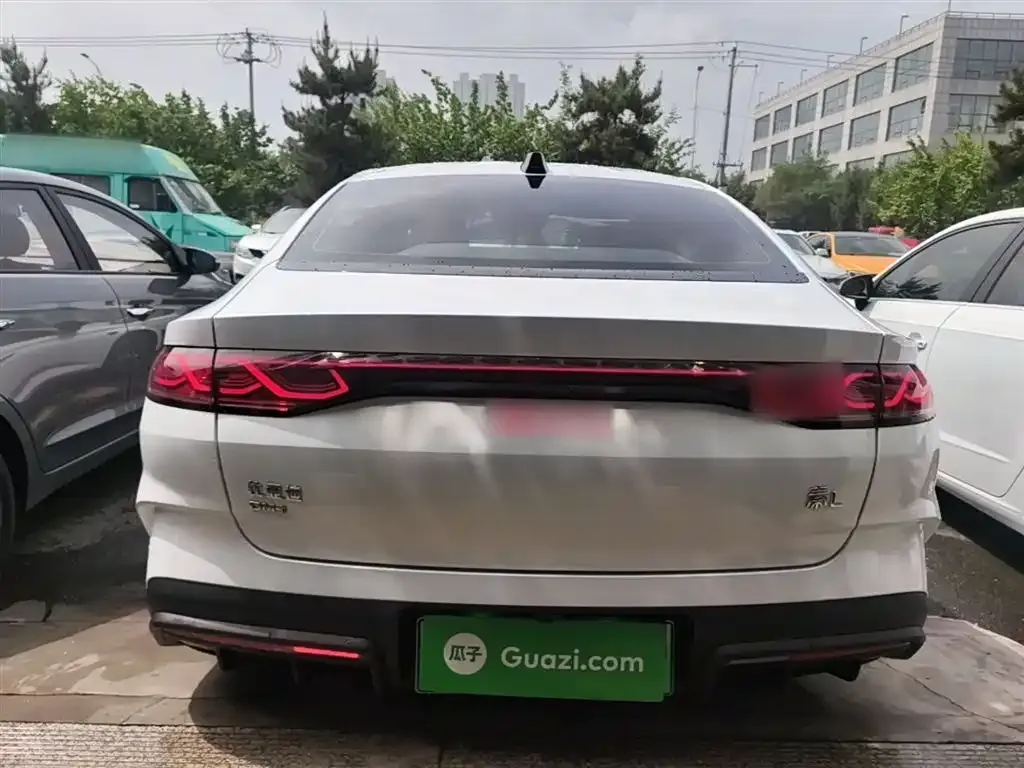 BYD Qin L — фото 3