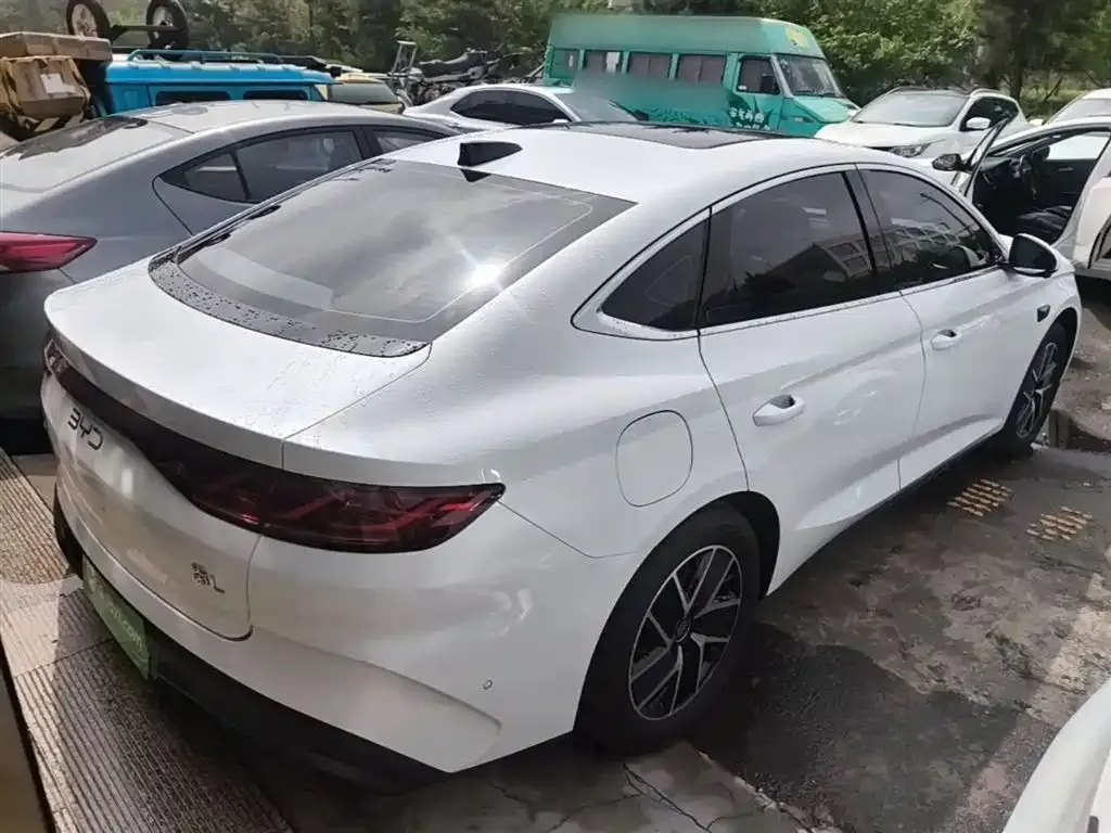 BYD Qin L — фото 7