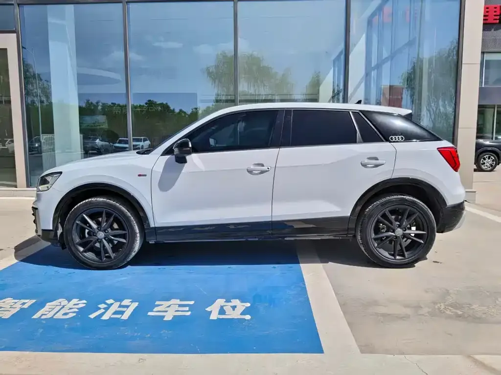 Audi Q2L 2021 из CN, фото 2