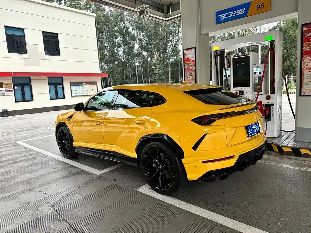 Lamborghini Urus — фото 3