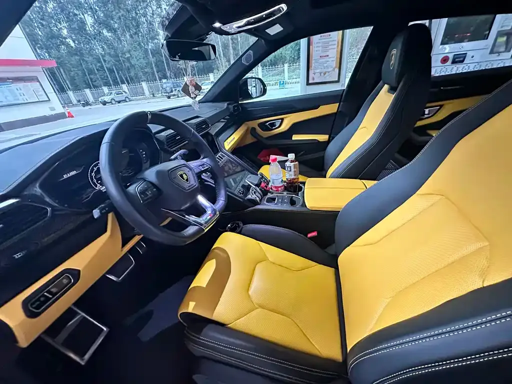 Lamborghini Urus — фото 2