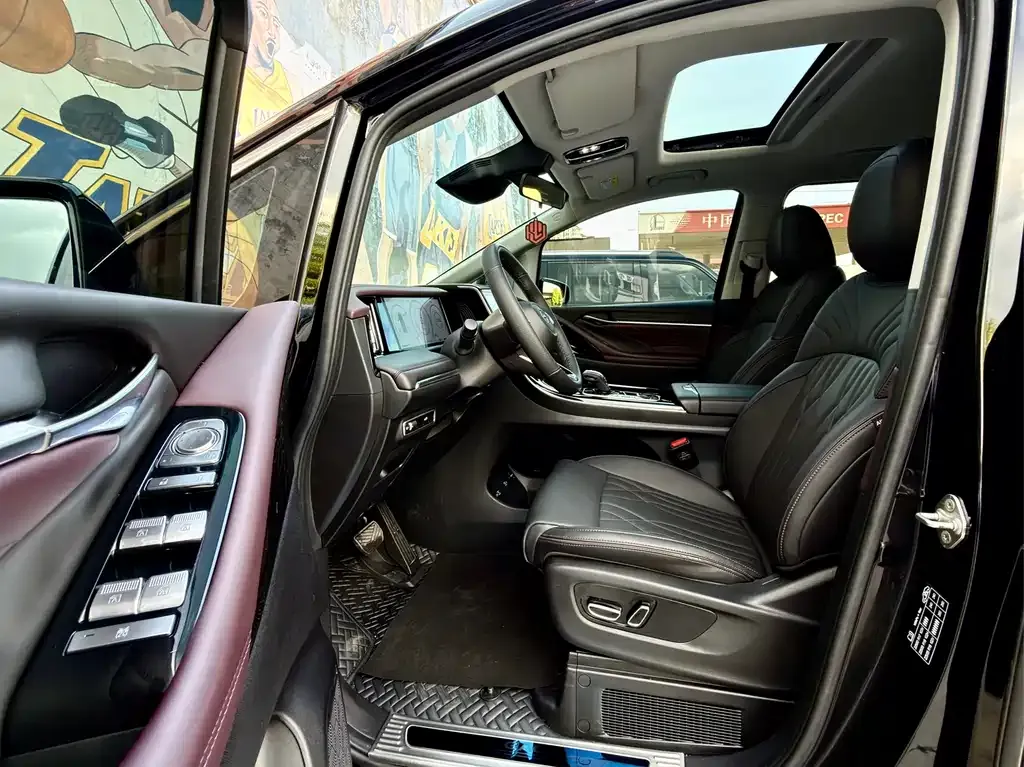 GAC Motor Trumpchi M8 — фото 3
