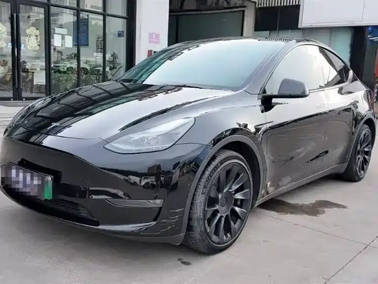 Tesla Model Y — фото 7