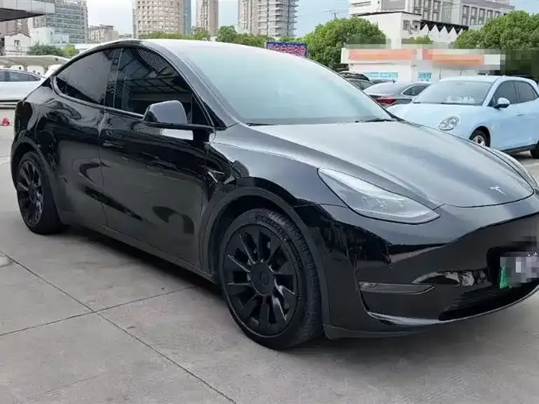 Tesla Model Y — фото 4