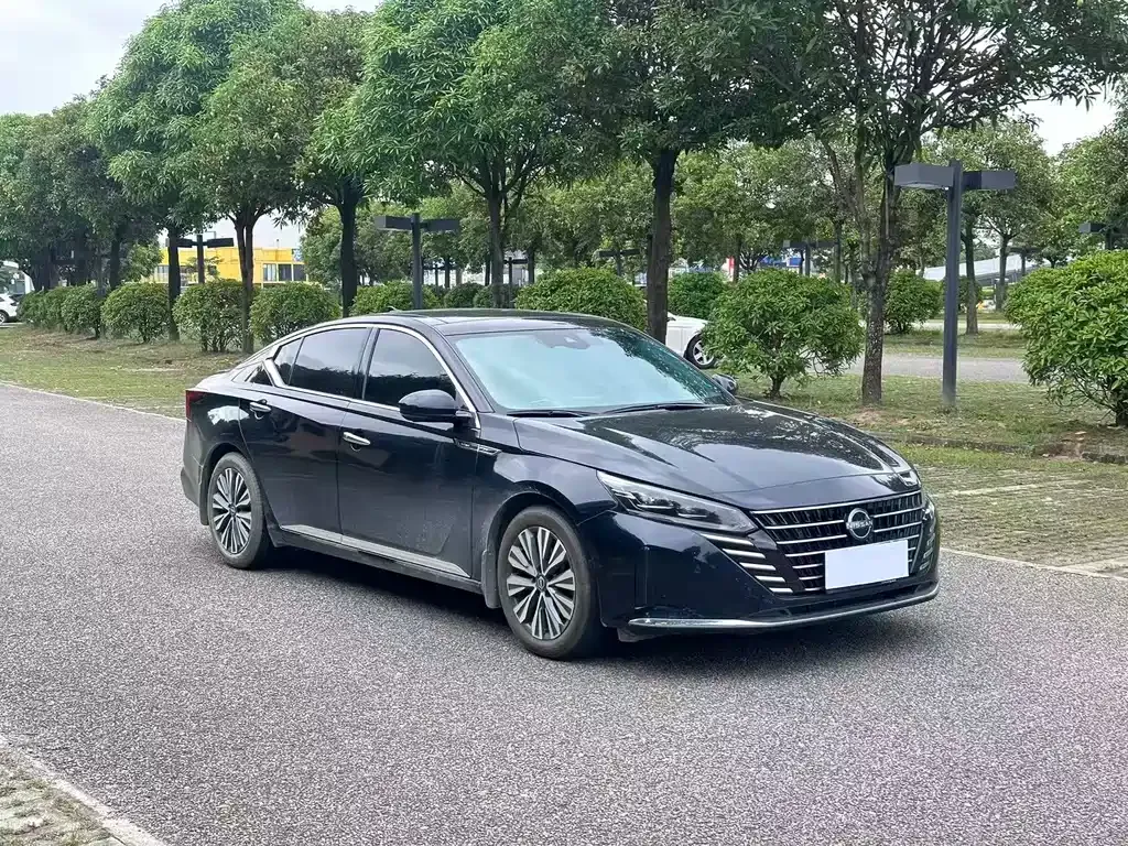 Nissan Teana — фото 9