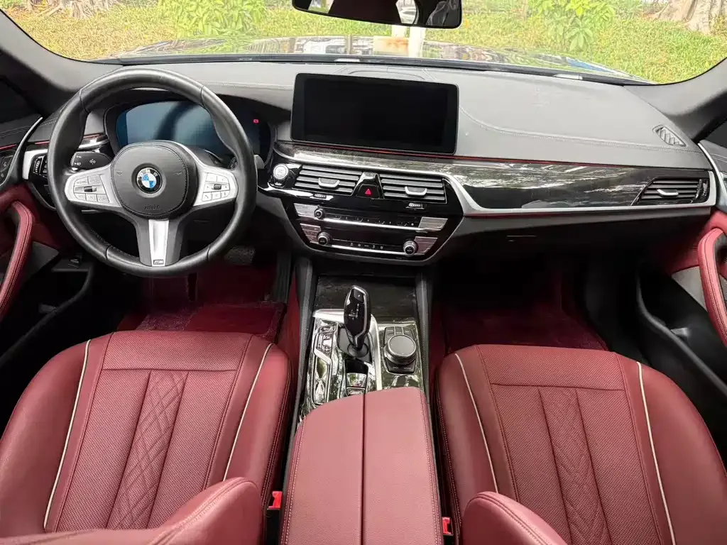 BMW 5 Series — фото 4