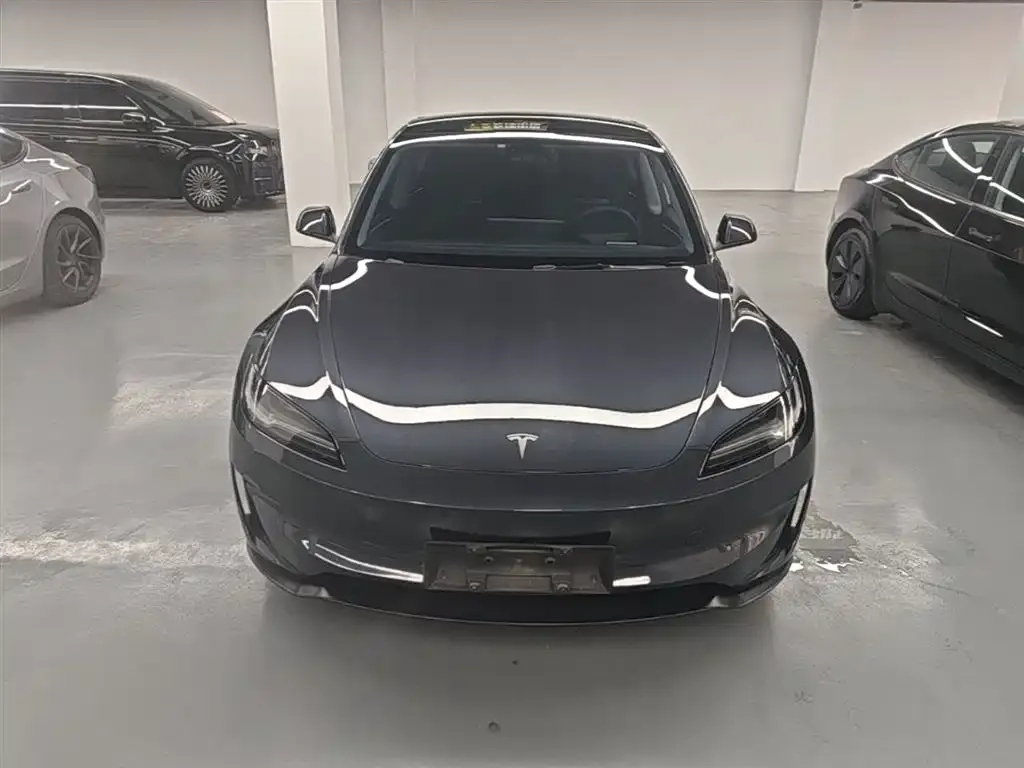 Tesla Model 3 — фото 7