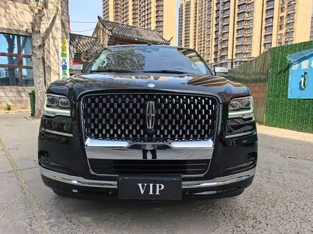 Lincoln Navigator — фото 10