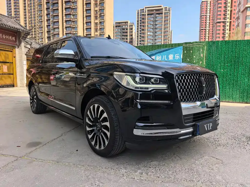 Lincoln Navigator — фото 9