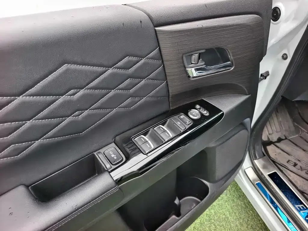 Honda Elysion 2024 из CN, фото 6