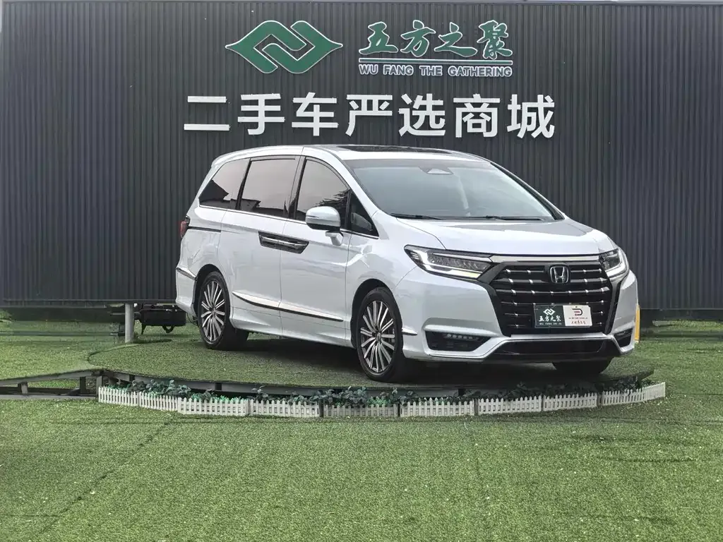 Honda Elysion 2024 из CN, фото 10