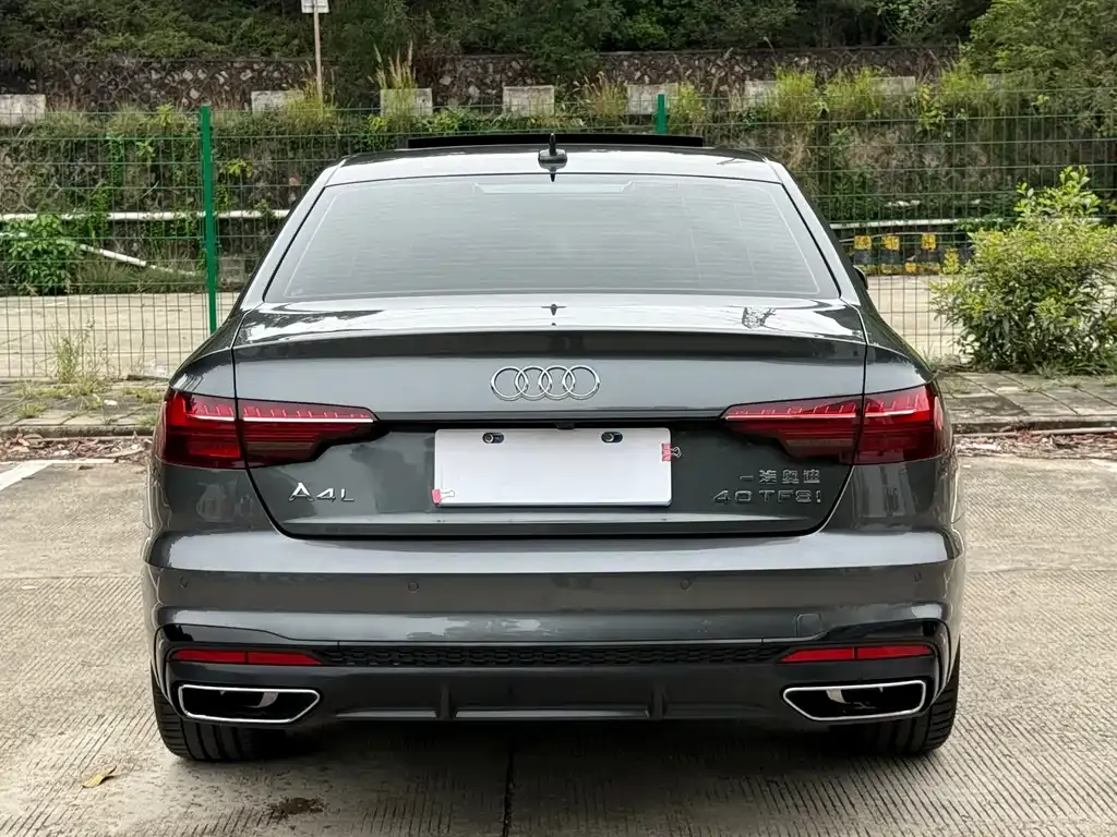 Audi A4L — фото 5