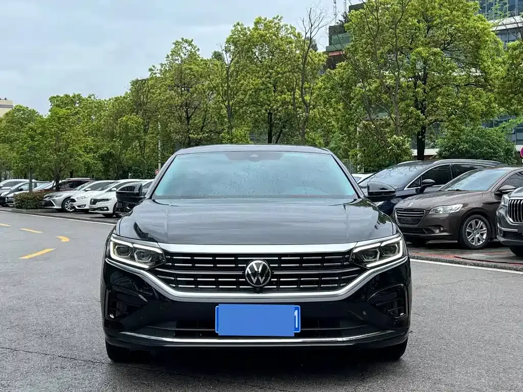 Volkswagen Passat — фото 6