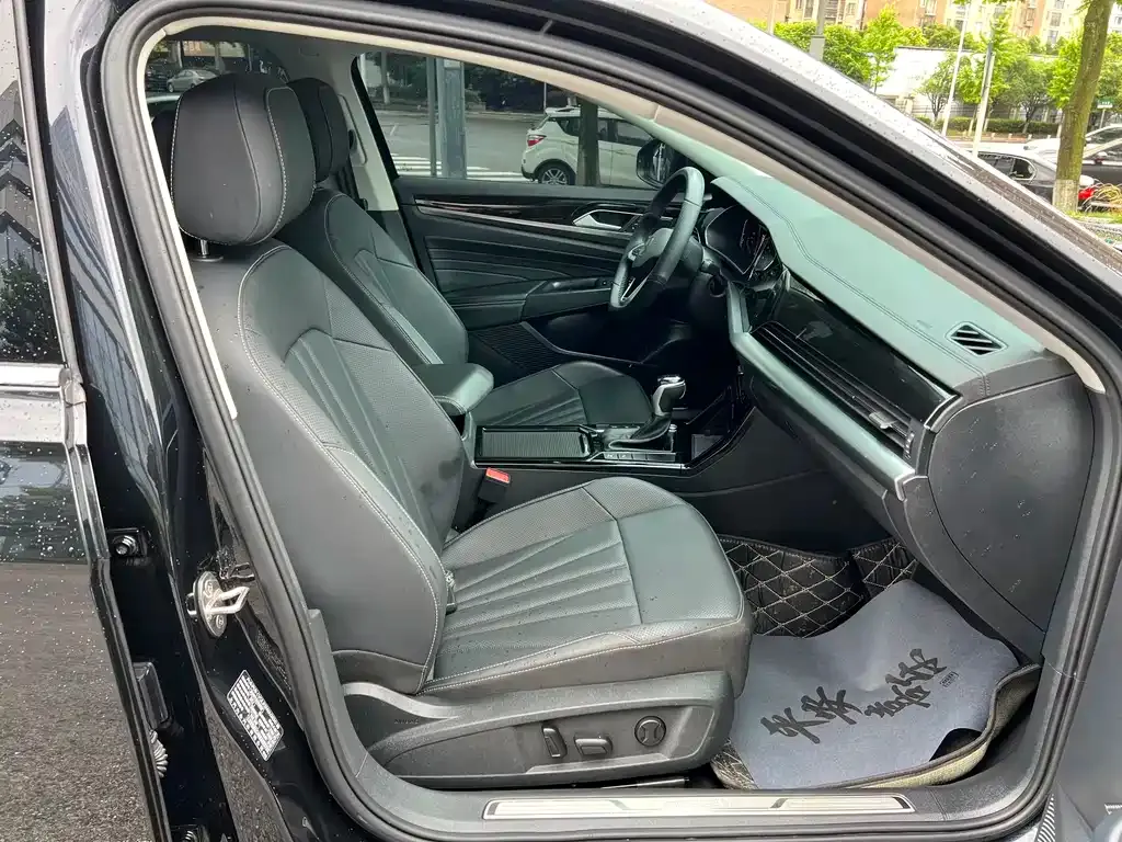 Volkswagen Passat — фото 7