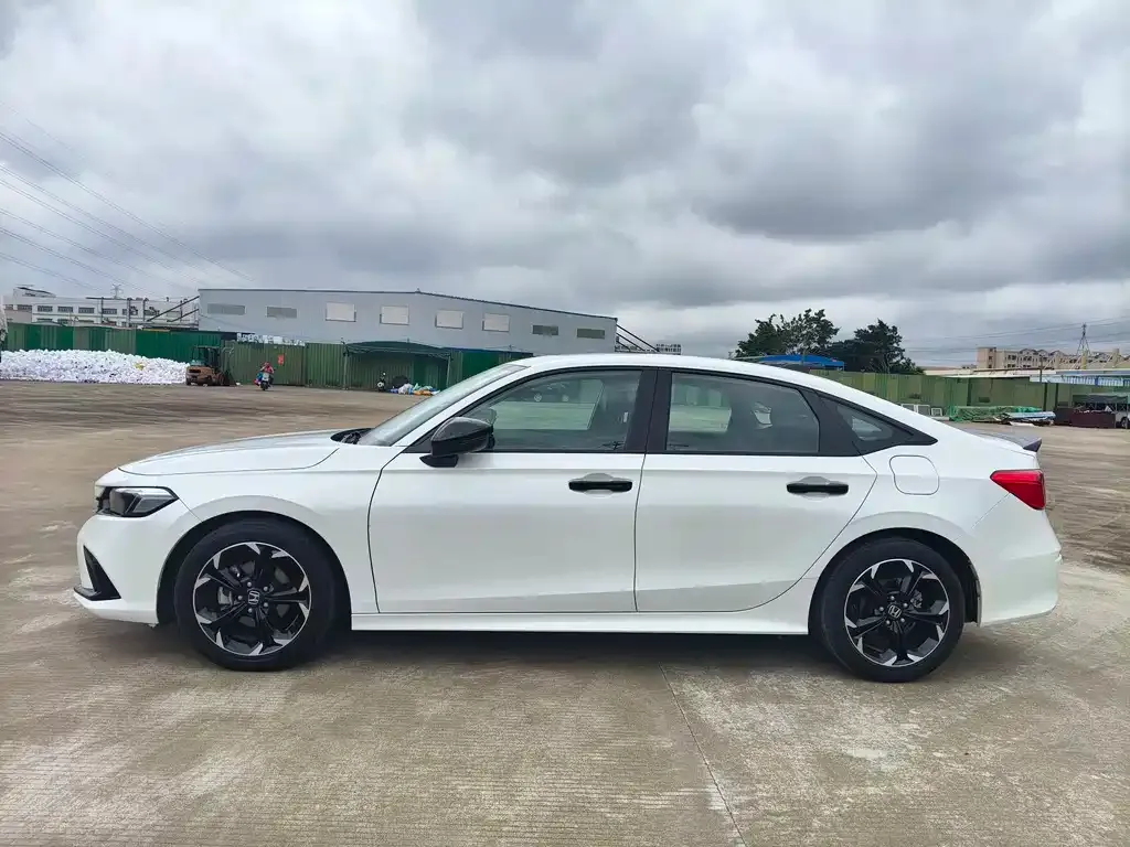 Honda Civic — фото 8