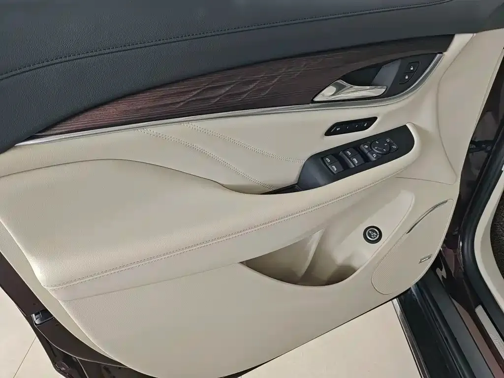 Buick Enclave — фото 10