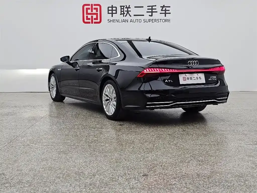 Audi A7L — фото 10