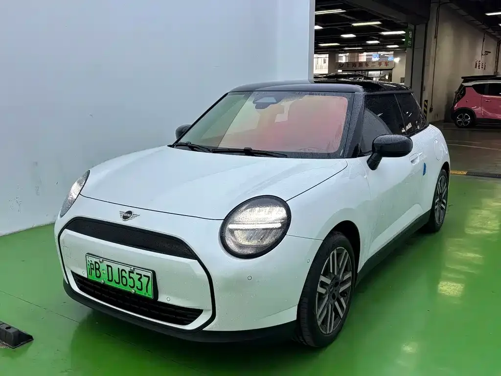 MINI Cooper EV — фото 1