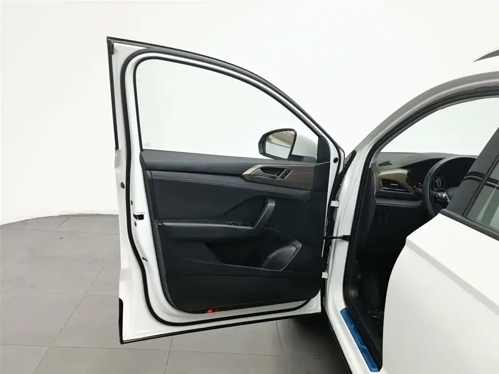 Volkswagen Tharu 2021 из CN, фото 7
