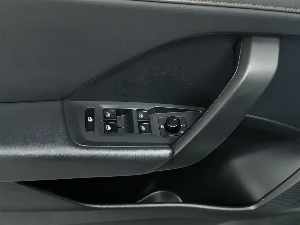 Volkswagen Tharu 2021 из CN, фото 6