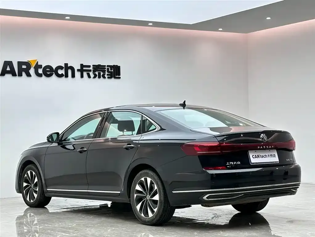 Volkswagen Passat — фото 10