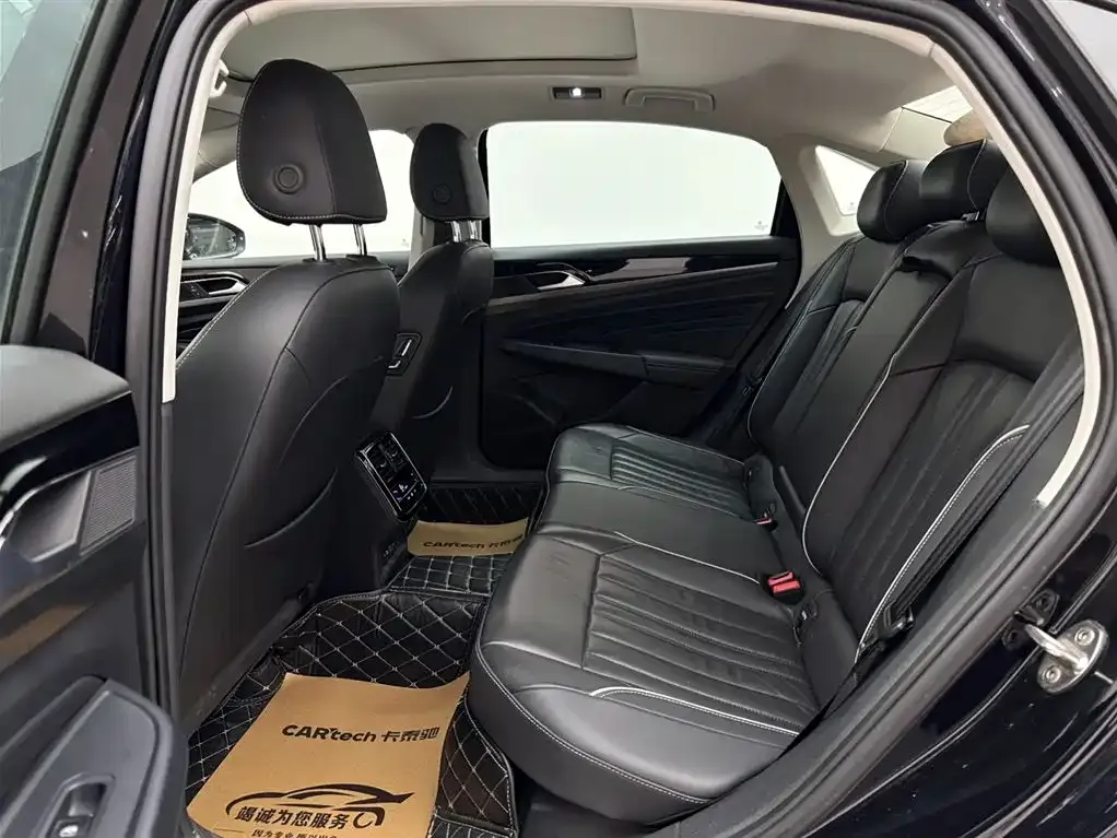 Volkswagen Passat — фото 4