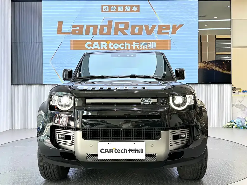 Land Rover Defender — фото 1