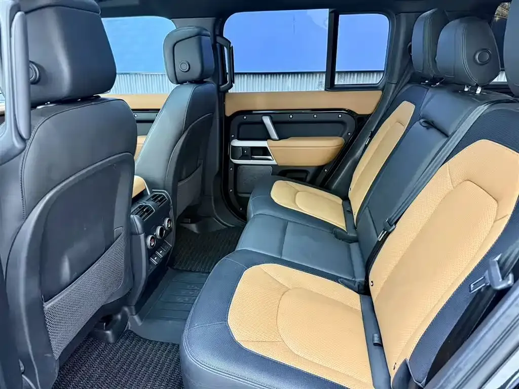 Land Rover Defender — фото 4