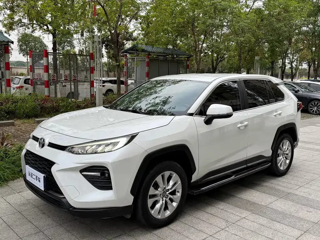 Toyota Wildlander — фото 1