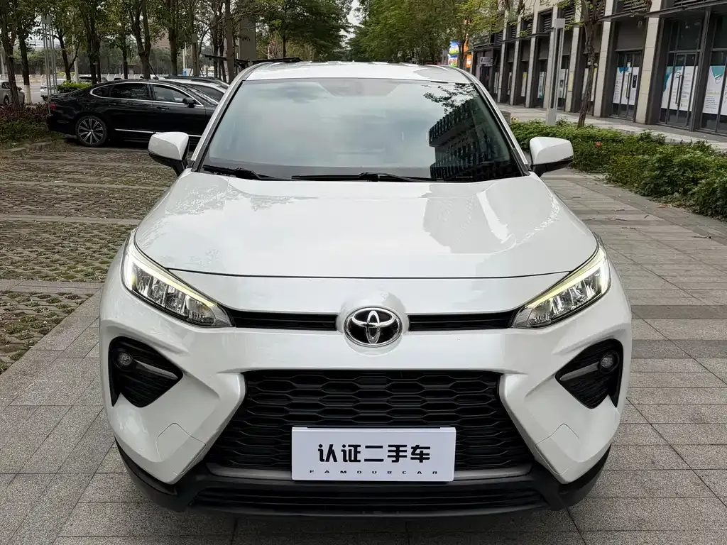 Toyota Wildlander — фото 7