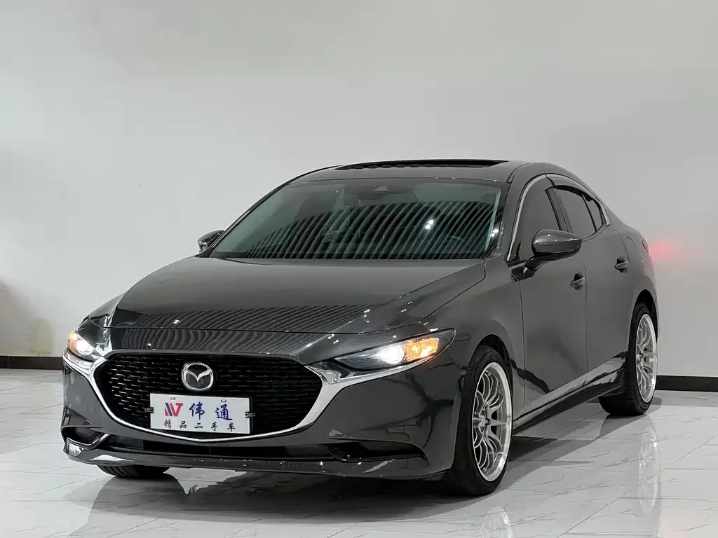 Mazda 3 Axela — фото 1