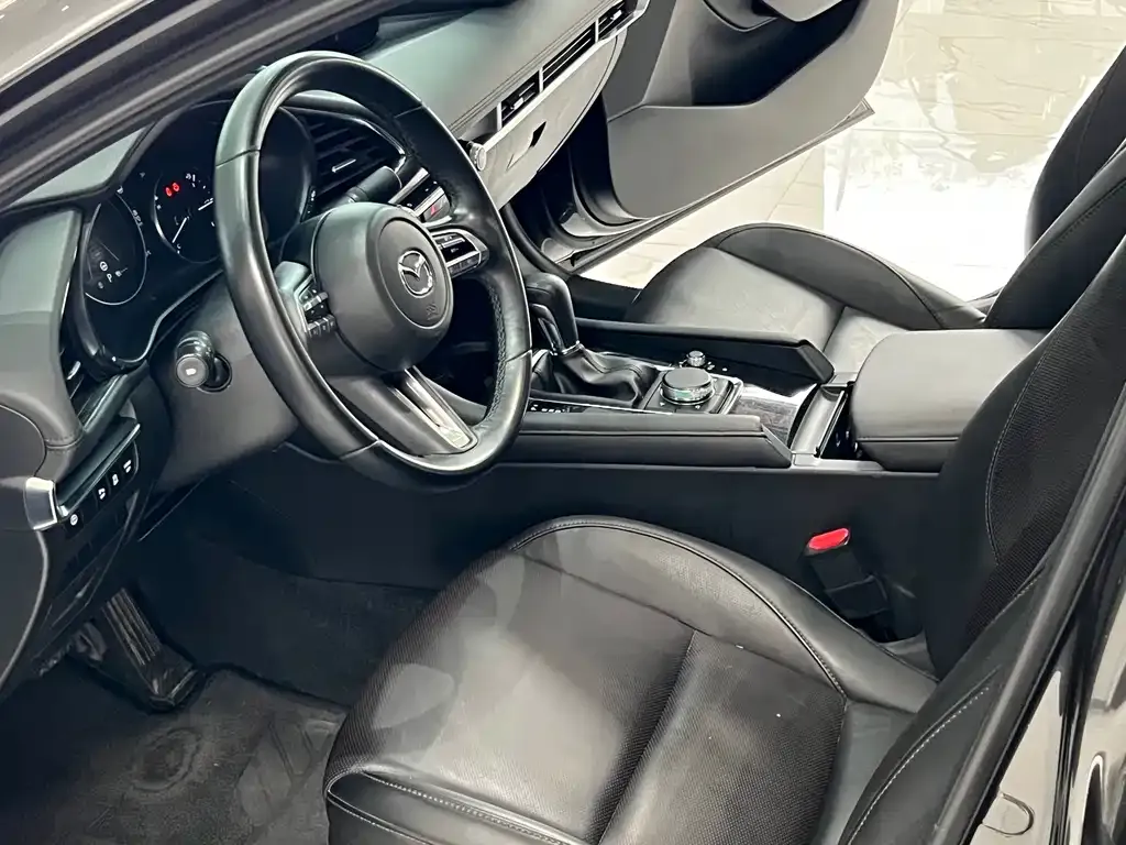 Mazda 3 Axela — фото 4