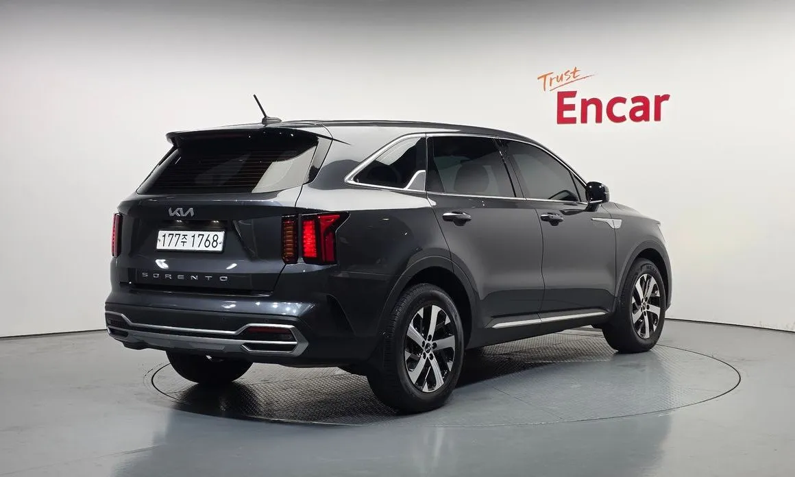 Kia Sorento — фото 9