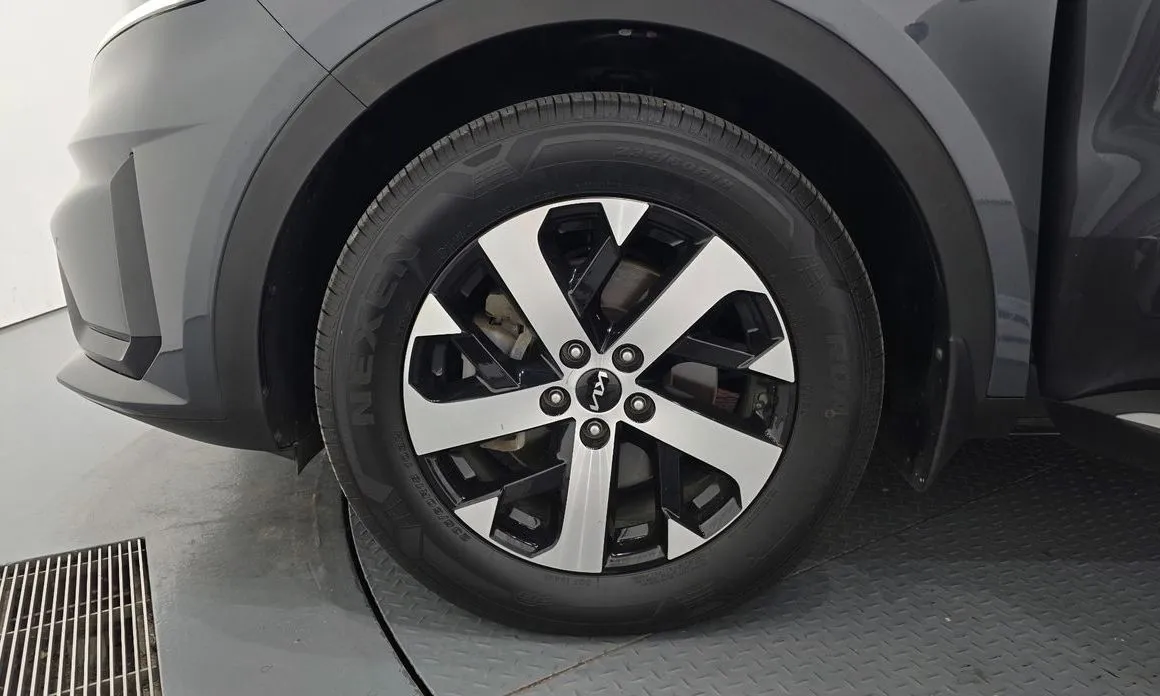 Kia Sorento — фото 8