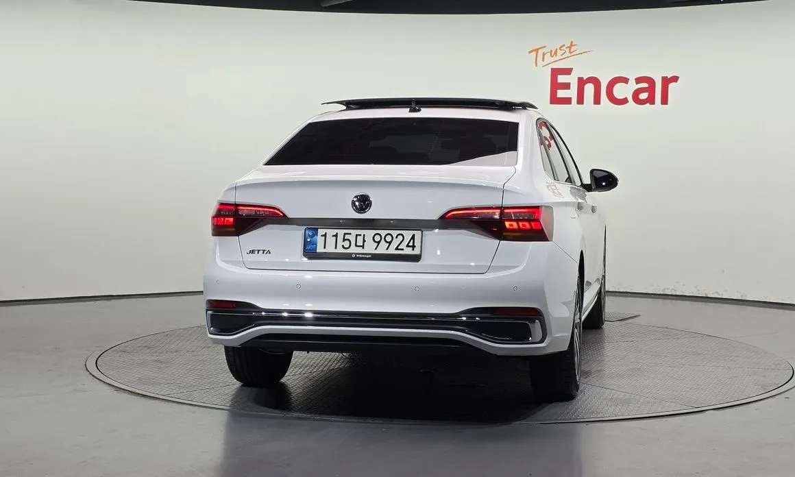 Volkswagen Jetta 2021 из KR, фото 2