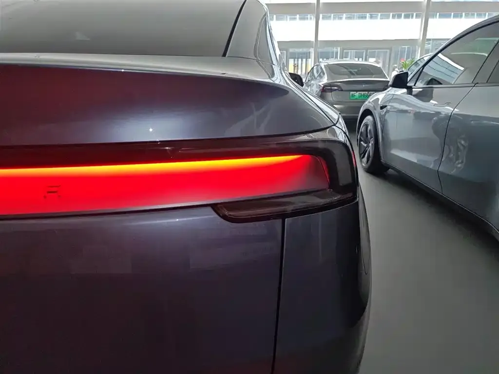 Tesla Model Y 2025 из CN, фото 8