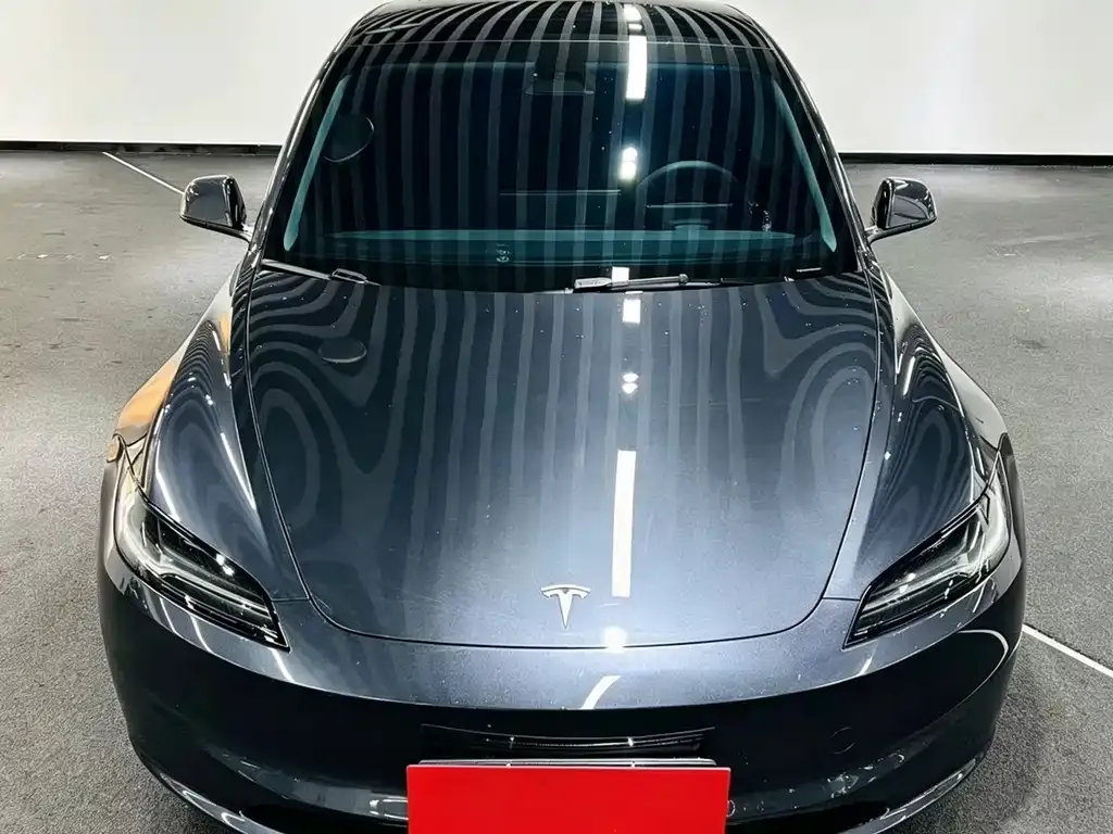 Tesla Model 3 — фото 7
