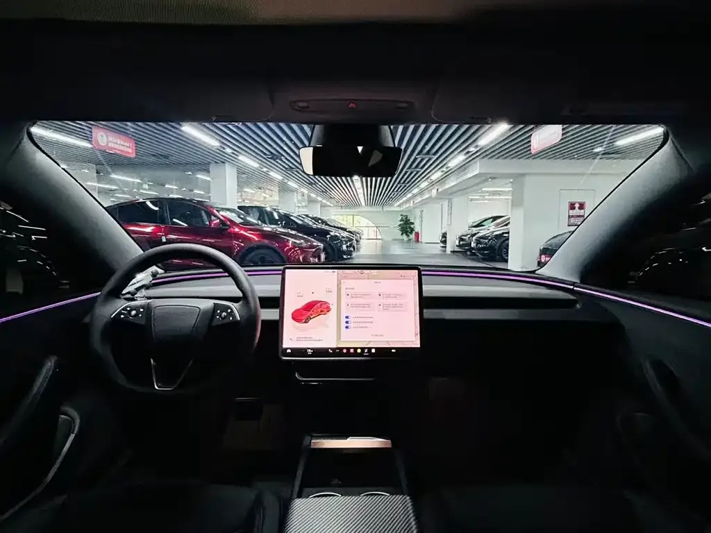 Tesla Model 3 — фото 5