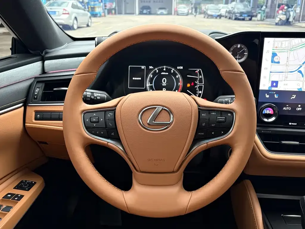 Lexus ES — фото 9
