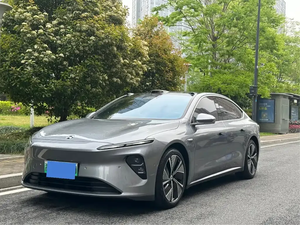 NIO ET7