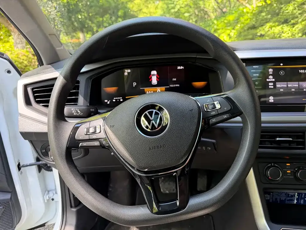 Volkswagen Polo 2023 из CN, фото 5