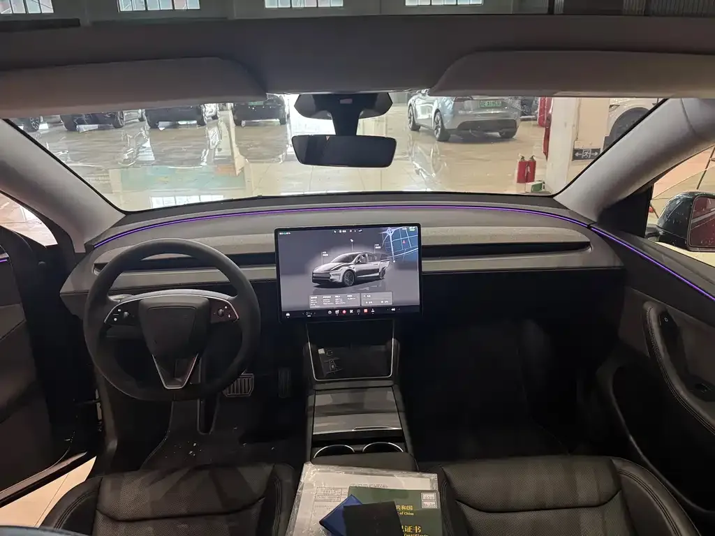 Tesla Model Y — фото 2